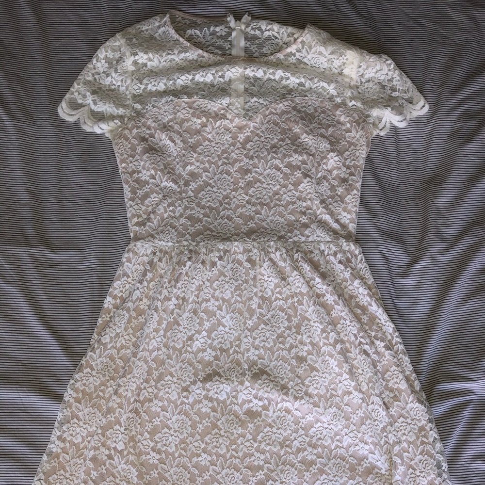 Express short lace dress sz4